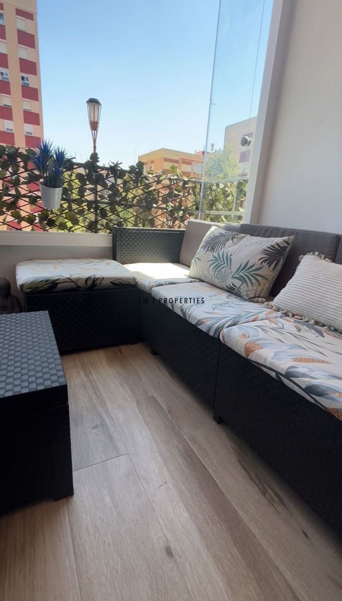 3 slaapkamer Flat te koop in Valencia stad - € 350.000 (Ref: 9503422)