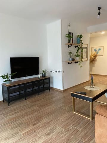 3 slaapkamer Flat te koop in Benicalap, Valencia stad - € 350.000 (Ref: 9503422)