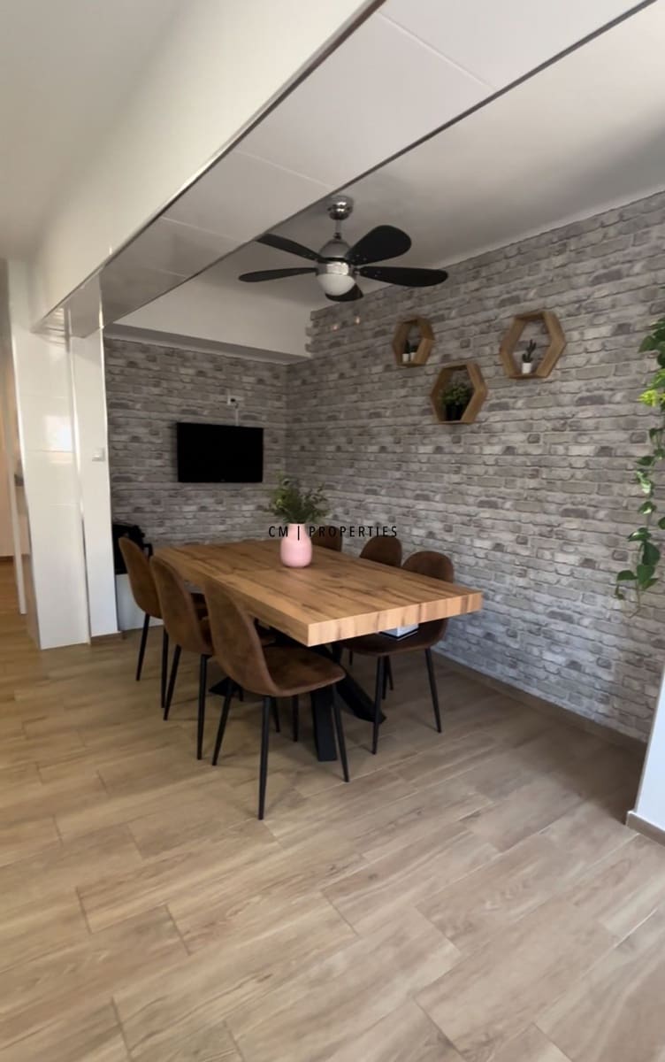 3 slaapkamer Flat te koop in Valencia stad - € 350.000 (Ref: 9503422)