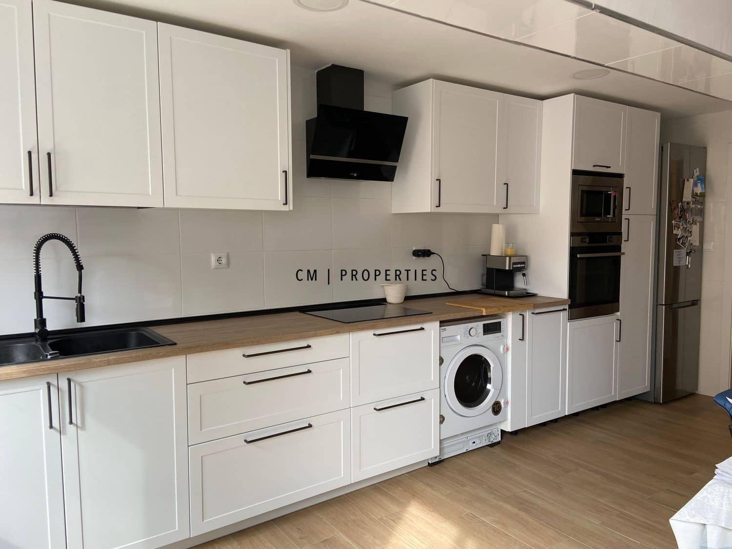 3 slaapkamer Flat te koop in Valencia stad - € 350.000 (Ref: 9503422)