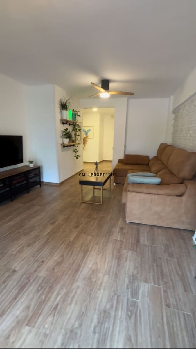 3 slaapkamer Flat te koop in Valencia stad - € 350.000 (Ref: 9503422)