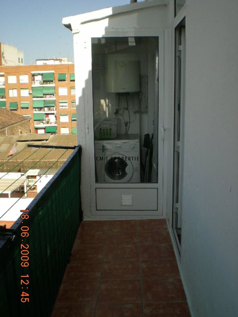 1 bedroom Penthouse for rent in Valencia city - € 1,100 (Ref: 9506441)