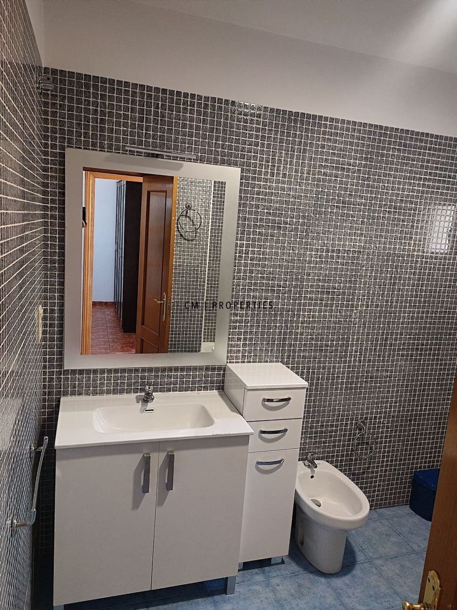 1 bedroom Penthouse for rent in Valencia city - € 1,100 (Ref: 9506441)