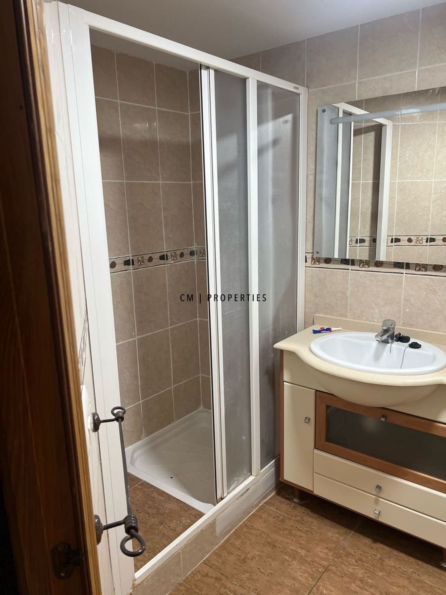 Piso de 4 habitaciones en València ciudad en alquiler - 2.000 € (Ref: 9506442)