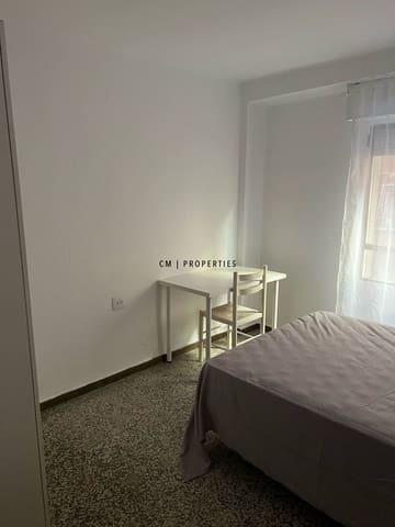 Piso de 4 habitaciones en Ciutat Vella, València ciudad en alquiler - 2.000 € (Ref: 9506442)