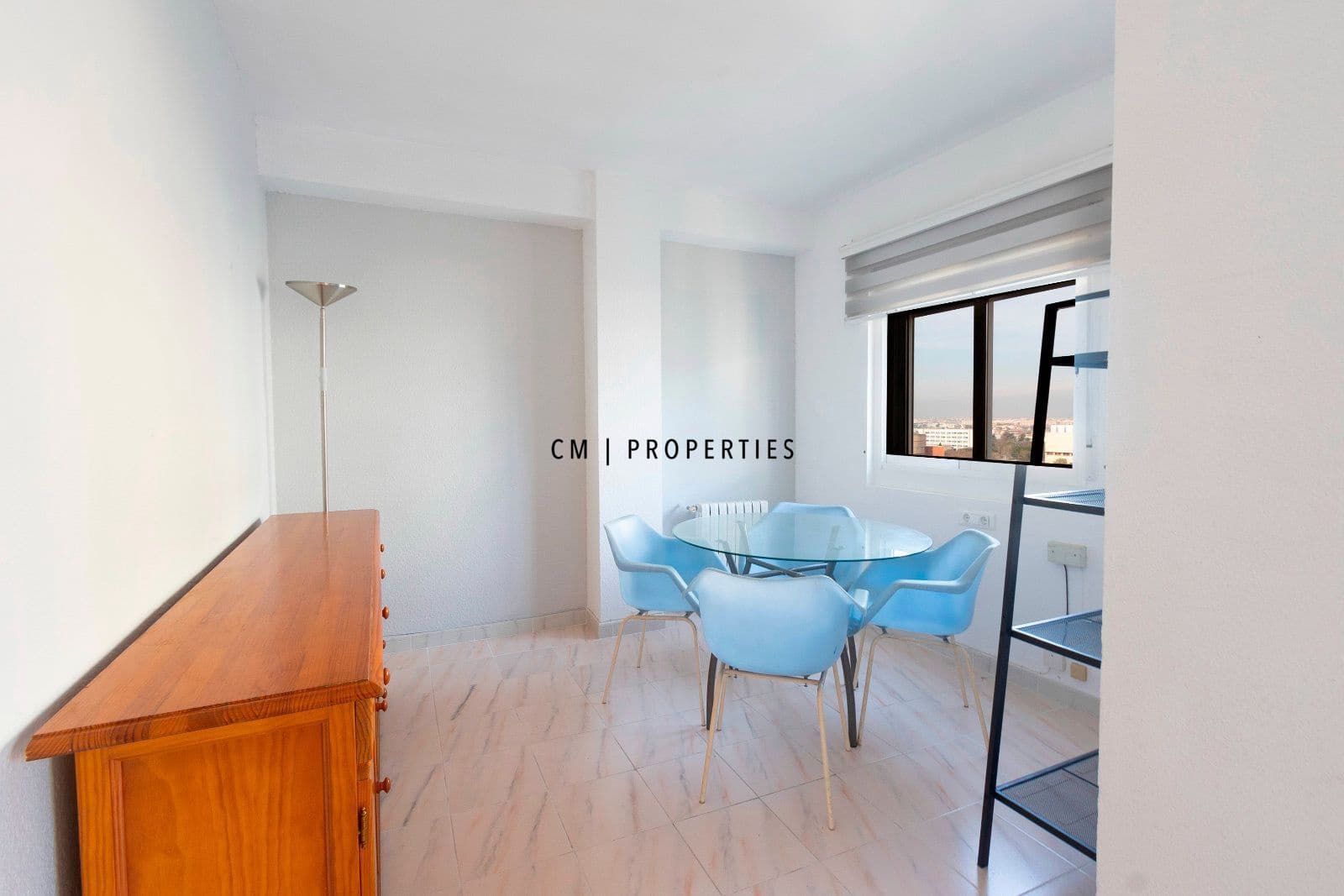 2 bedroom Flat for rent in Valencia city with garage - € 1,200 (Ref: 9506597)