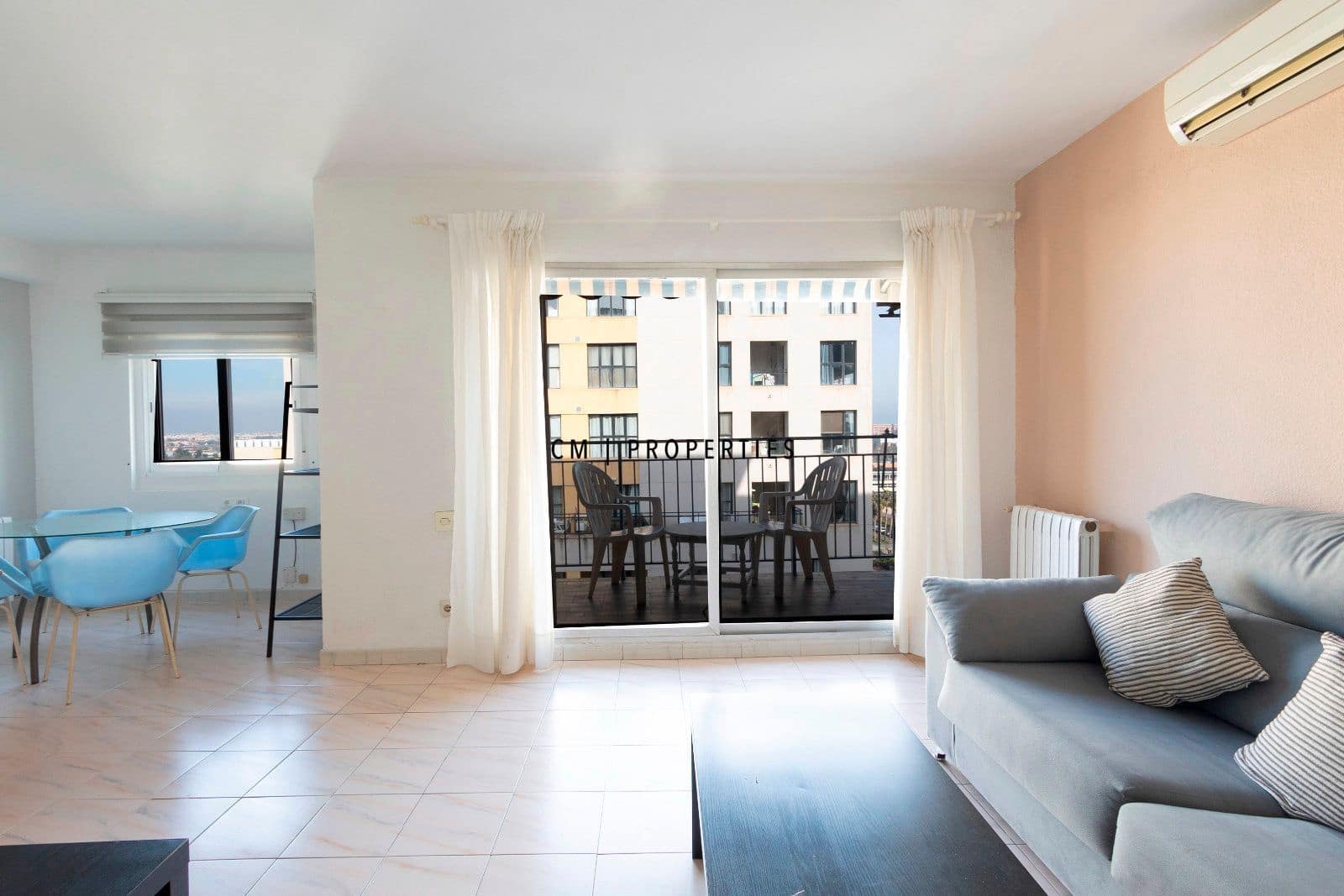 2 bedroom Flat for rent in Valencia city with garage - € 1,200 (Ref: 9506597)