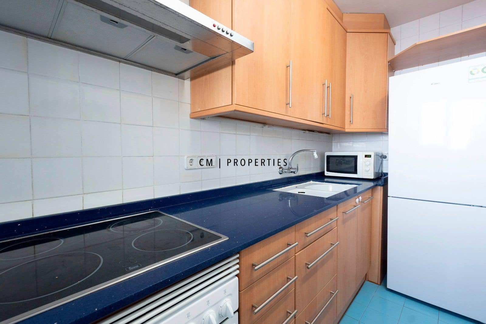 2 bedroom Flat for rent in Valencia city with garage - € 1,200 (Ref: 9506597)