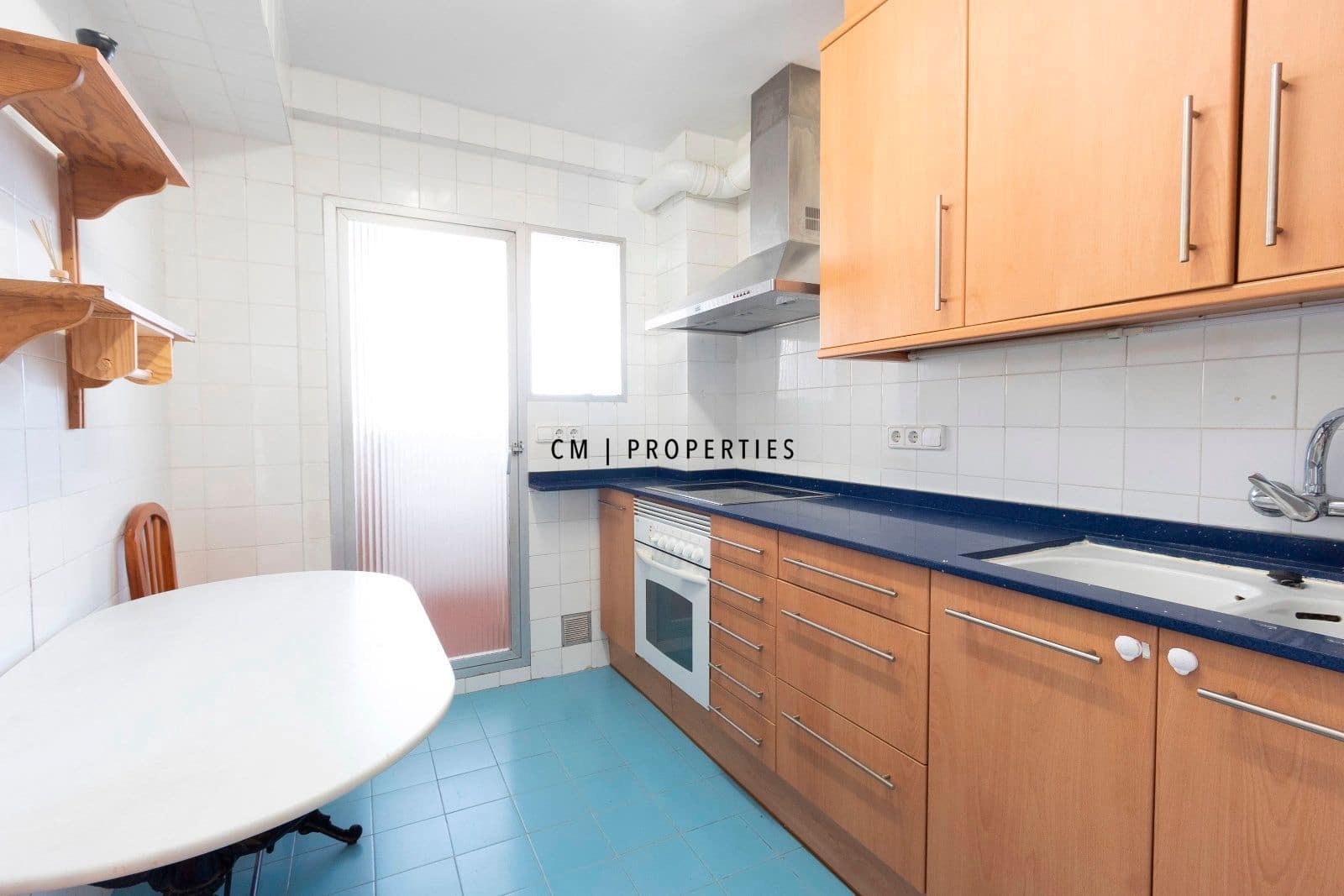 2 bedroom Flat for rent in Valencia city with garage - € 1,200 (Ref: 9506597)