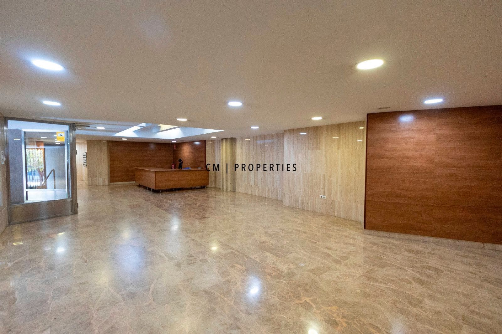 2 bedroom Flat for rent in Valencia city with garage - € 1,200 (Ref: 9506597)