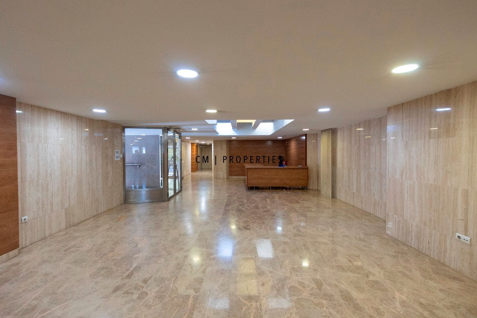 2 bedroom Flat for rent in Valencia city with garage - € 1,200 (Ref: 9506597)