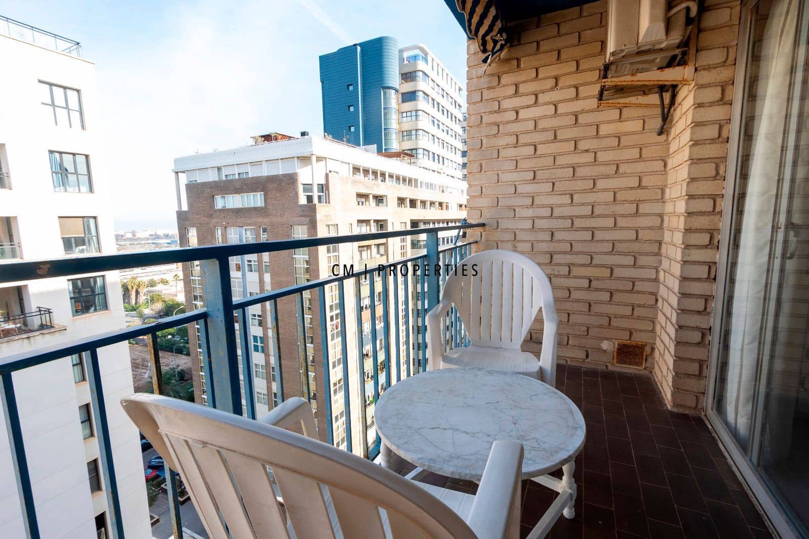 2 bedroom Flat for rent in Valencia city with garage - € 1,200 (Ref: 9506597)