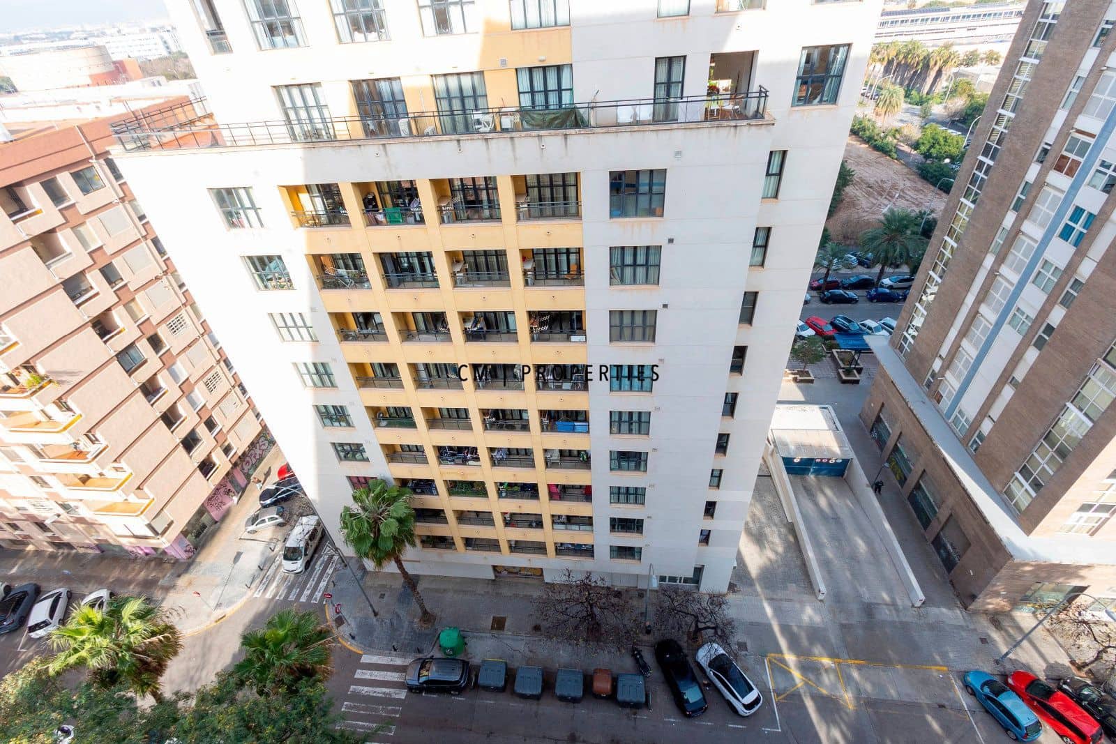 2 bedroom Flat for rent in Valencia city with garage - € 1,200 (Ref: 9506597)