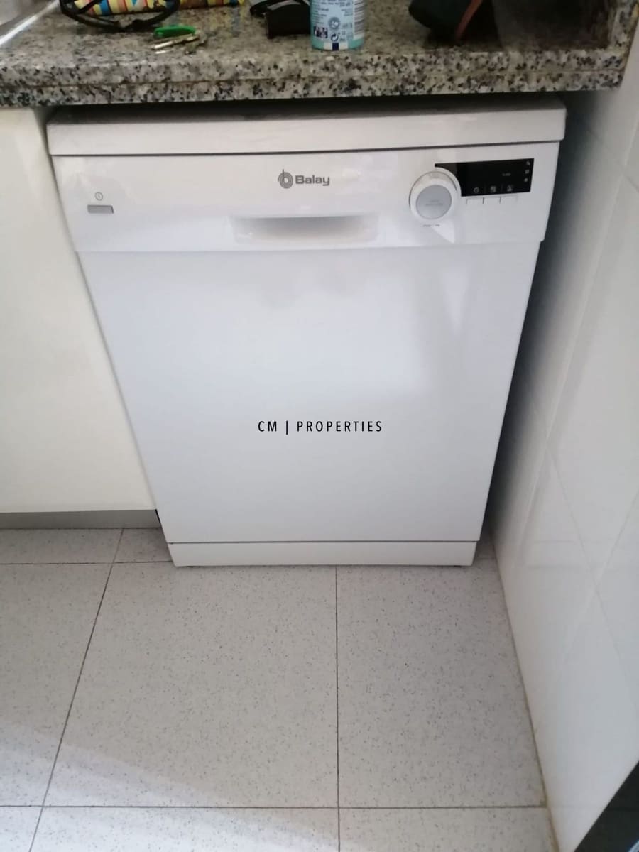 4 bedroom Flat for rent in Valencia city with garage - € 2,500 (Ref: 9506598)