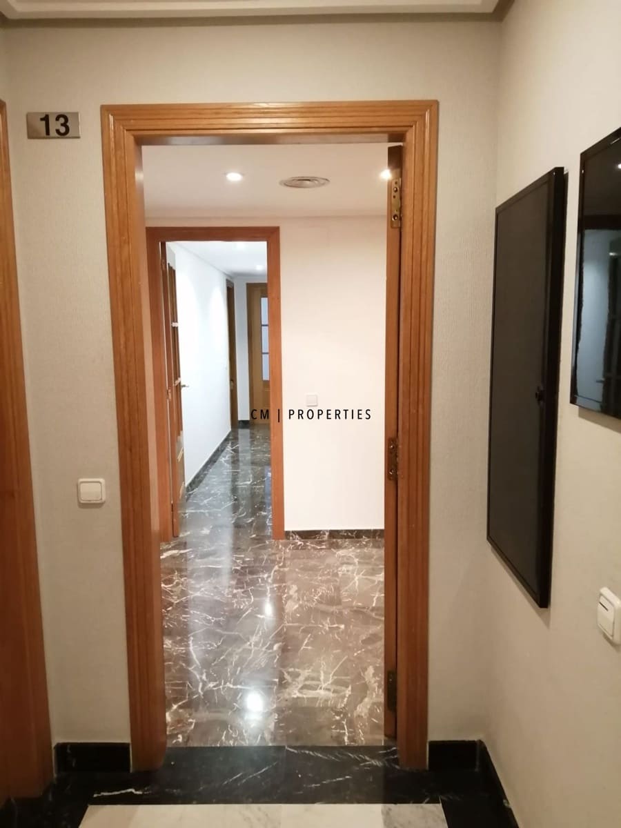 4 bedroom Flat for rent in Valencia city with garage - € 2,500 (Ref: 9506598)