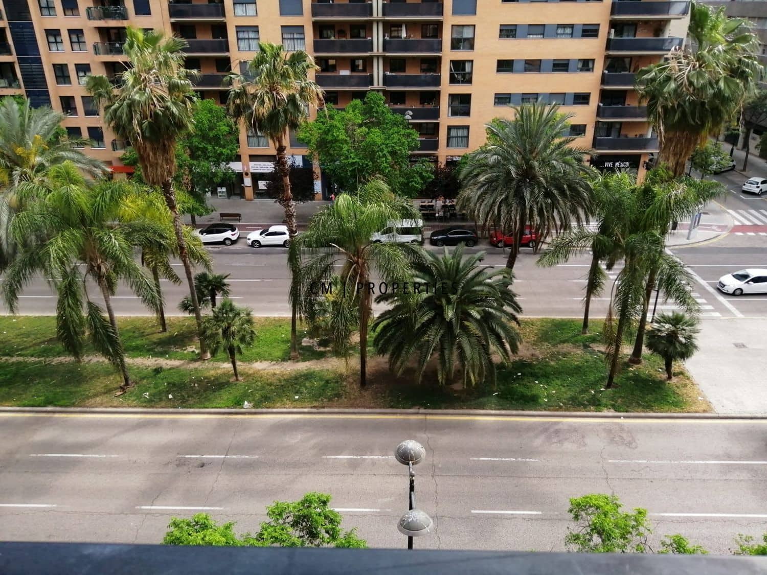 4 bedroom Flat for rent in Valencia city with garage - € 2,500 (Ref: 9506598)