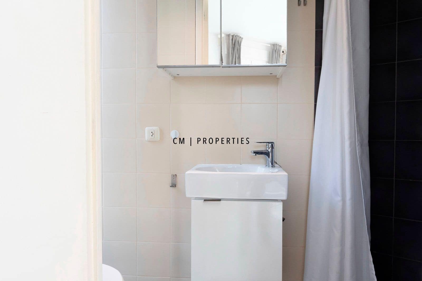 1 bedroom Flat for rent in Valencia city - € 1,050 (Ref: 9508984)