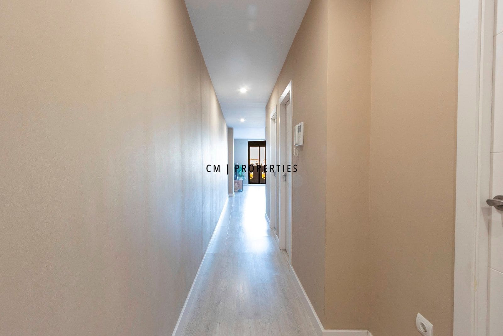 3 bedroom Flat for rent in Valencia city - € 1,450 (Ref: 9511396)