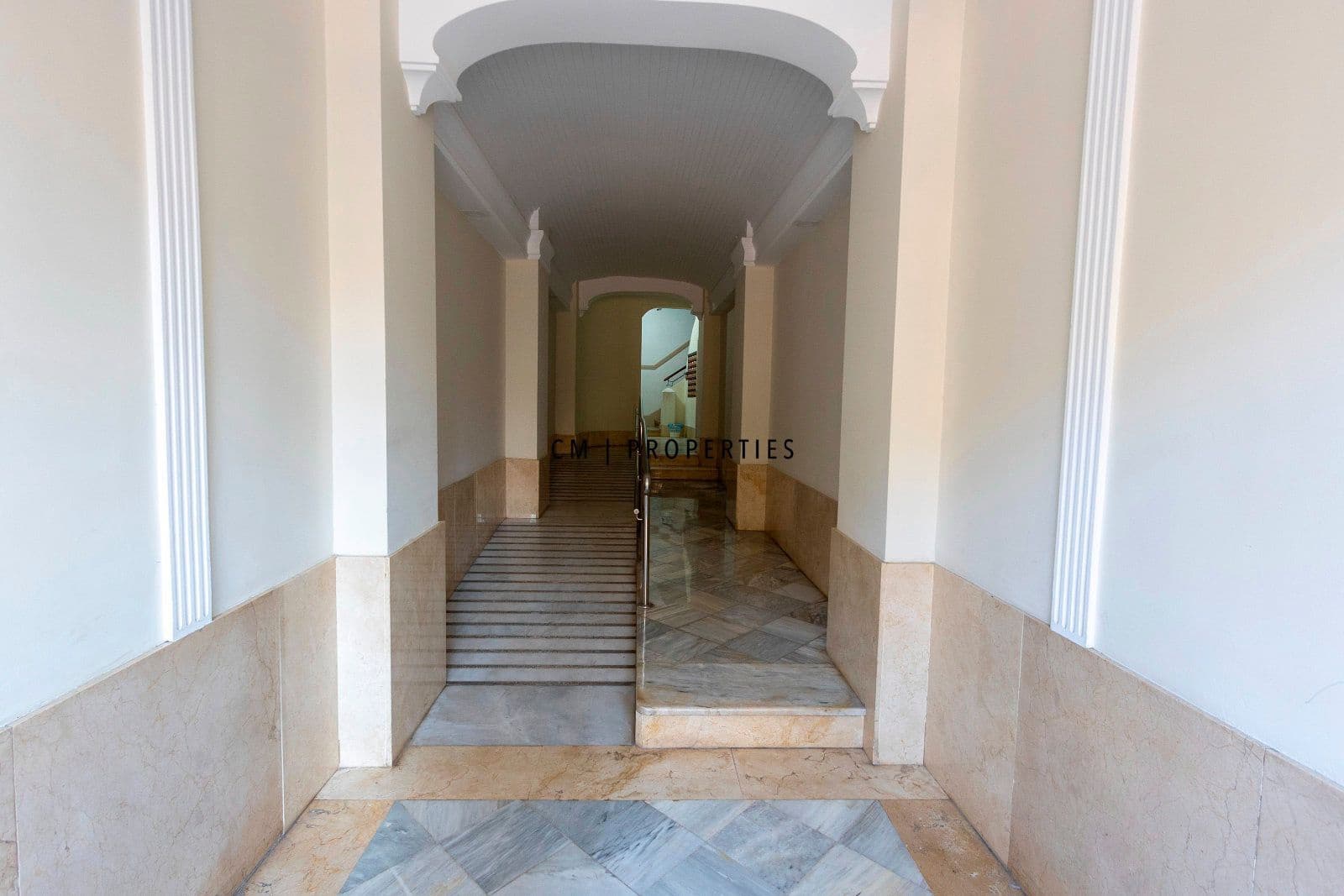 3 bedroom Flat for rent in Valencia city - € 1,450 (Ref: 9511396)