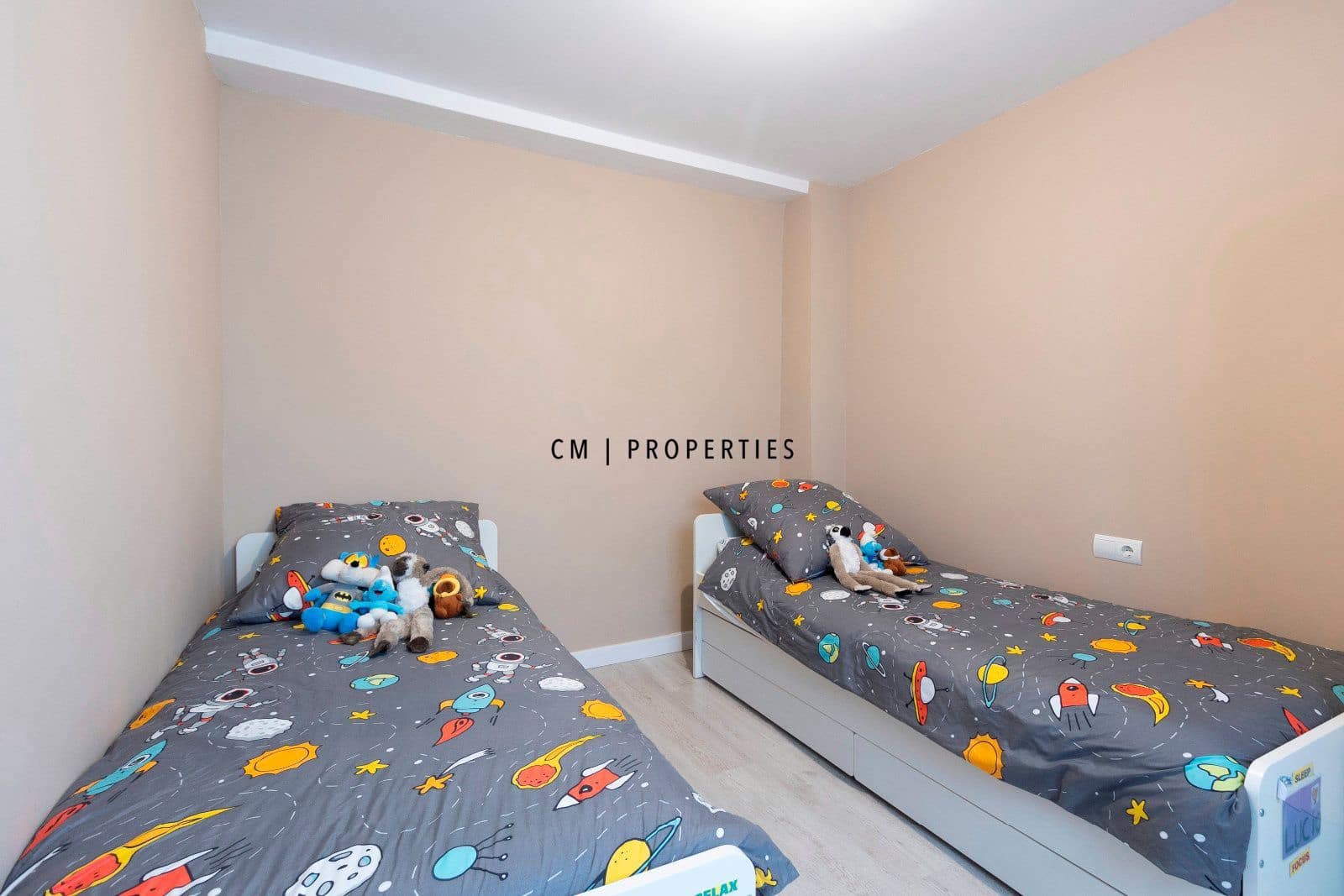 3 bedroom Flat for rent in Valencia city - € 1,450 (Ref: 9511396)