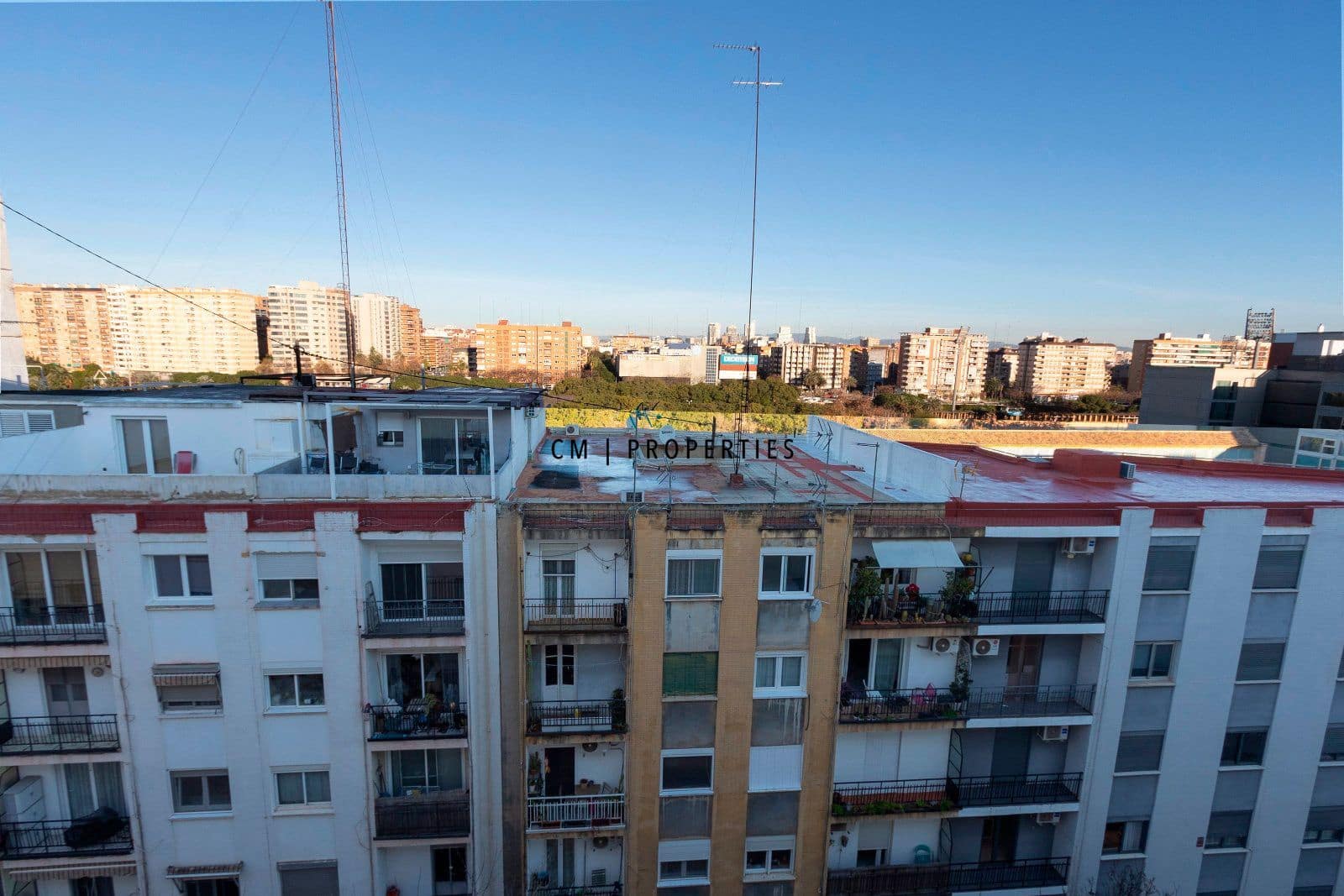 3 bedroom Flat for rent in Valencia city - € 1,450 (Ref: 9511396)