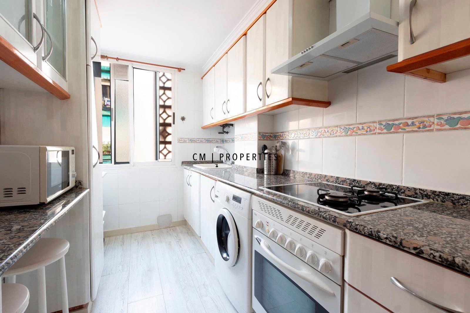 3 camera da letto Appartamento da affittare in Valencia citta - 1.300 € (Rif: 9516504)