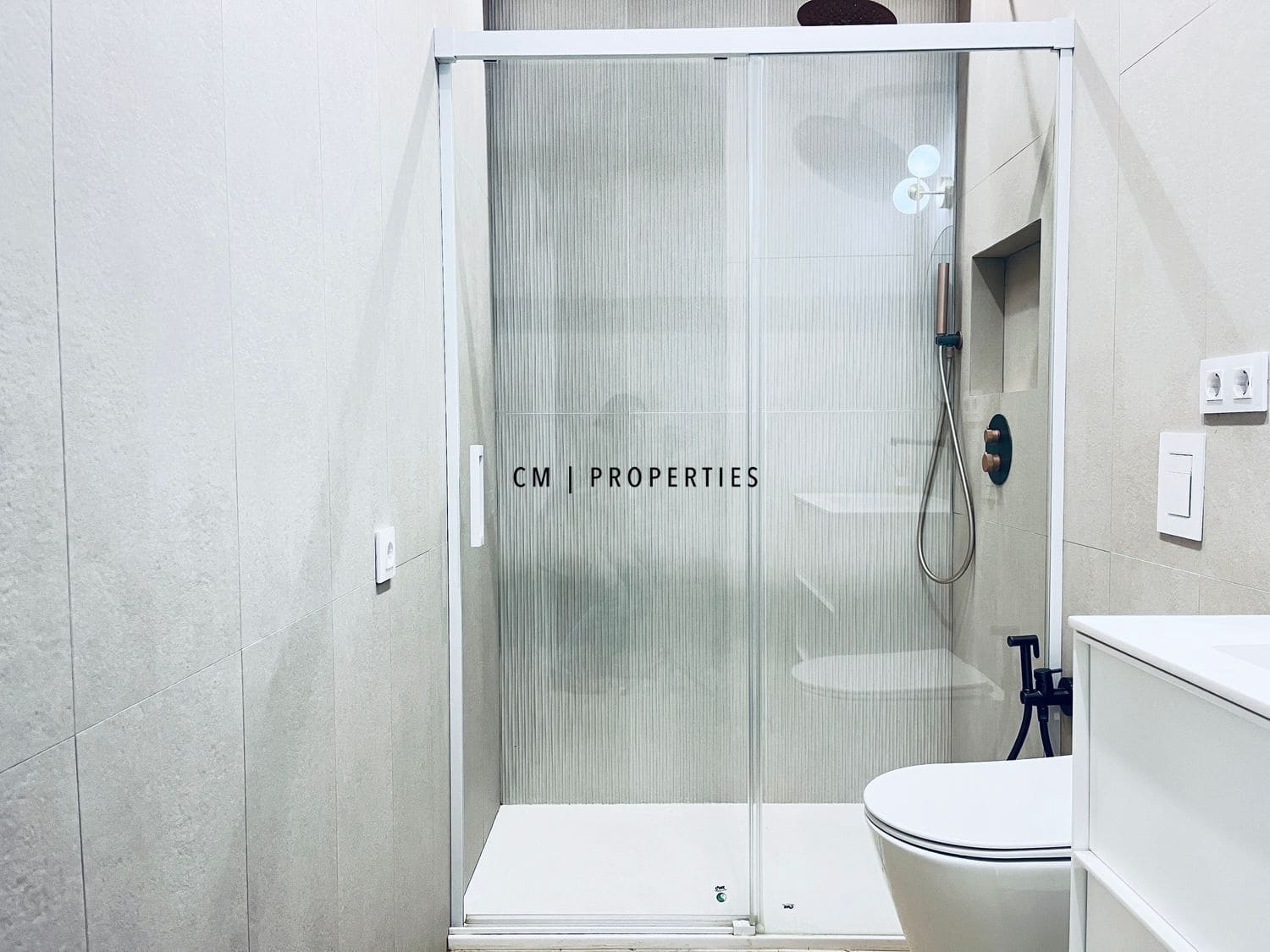 4 quarto Apartamento para arrendar em Valencia cidade com garagem - 2 490 € (Ref: 9524593)