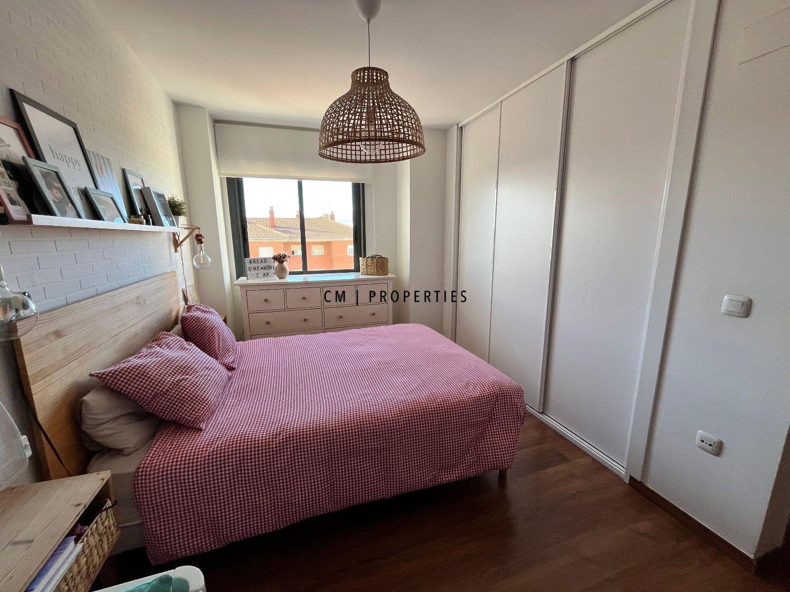 3 slaapkamer Flat te huur in Paterna met garage - € 1.100 (Ref: 9525591)