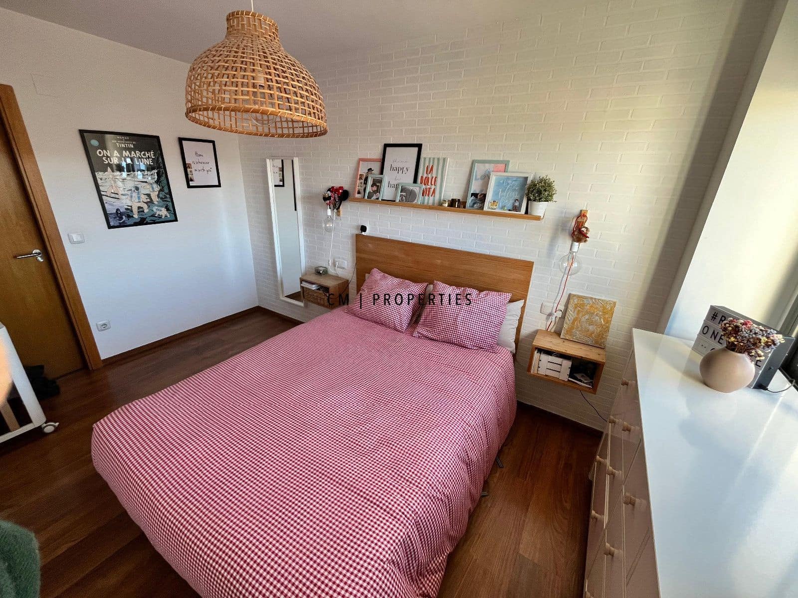 3 slaapkamer Flat te huur in Paterna met garage - € 1.100 (Ref: 9525591)