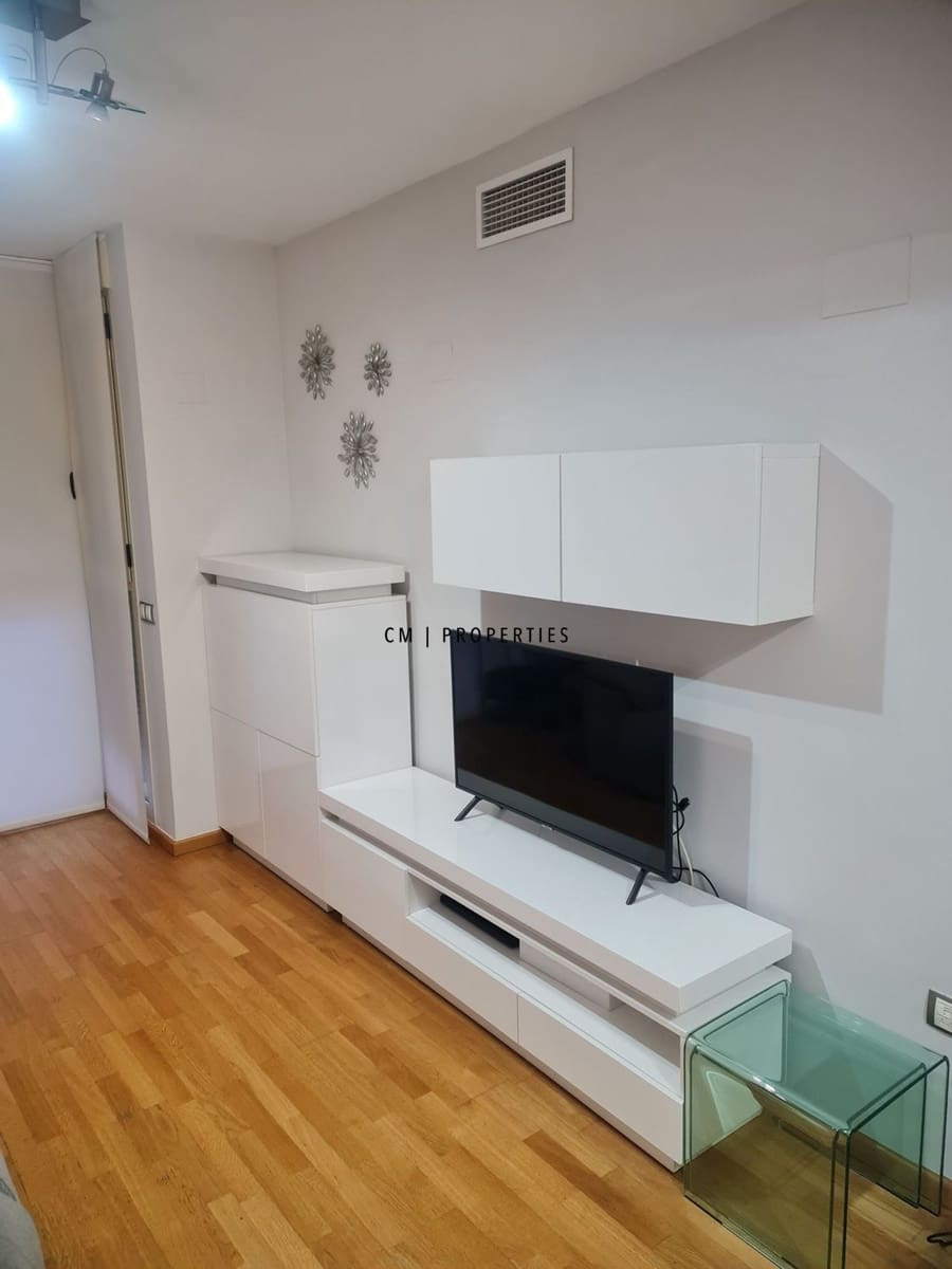 2 soverom Leilighet til leie i Valencia by - € 1 100 (Ref: 9525754)