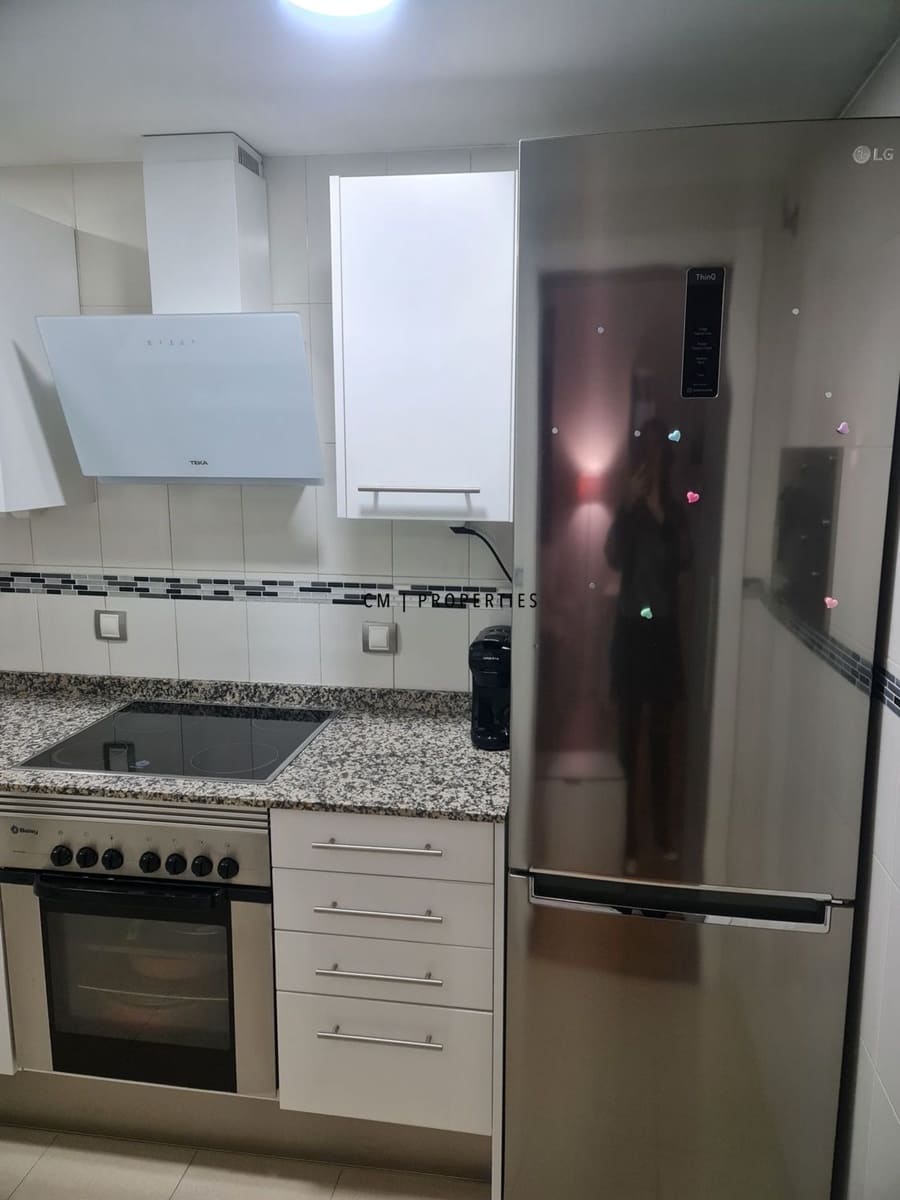 2 soverom Leilighet til leie i Valencia by - € 1 100 (Ref: 9525754)