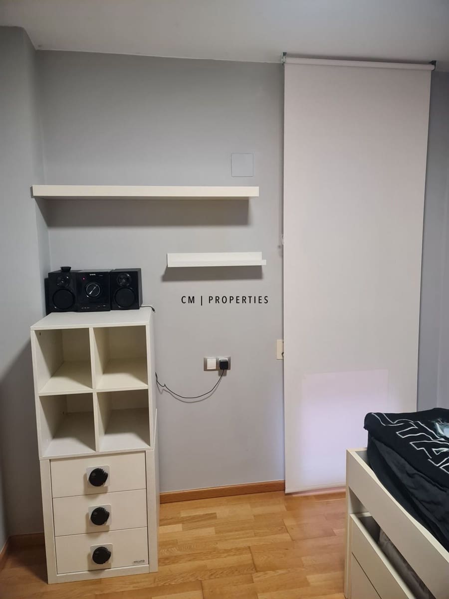 2 soverom Leilighet til leie i Valencia by - € 1 100 (Ref: 9525754)