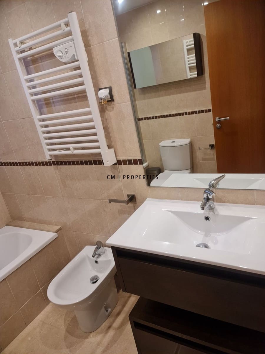 2 soverom Leilighet til leie i Valencia by - € 1 100 (Ref: 9525754)