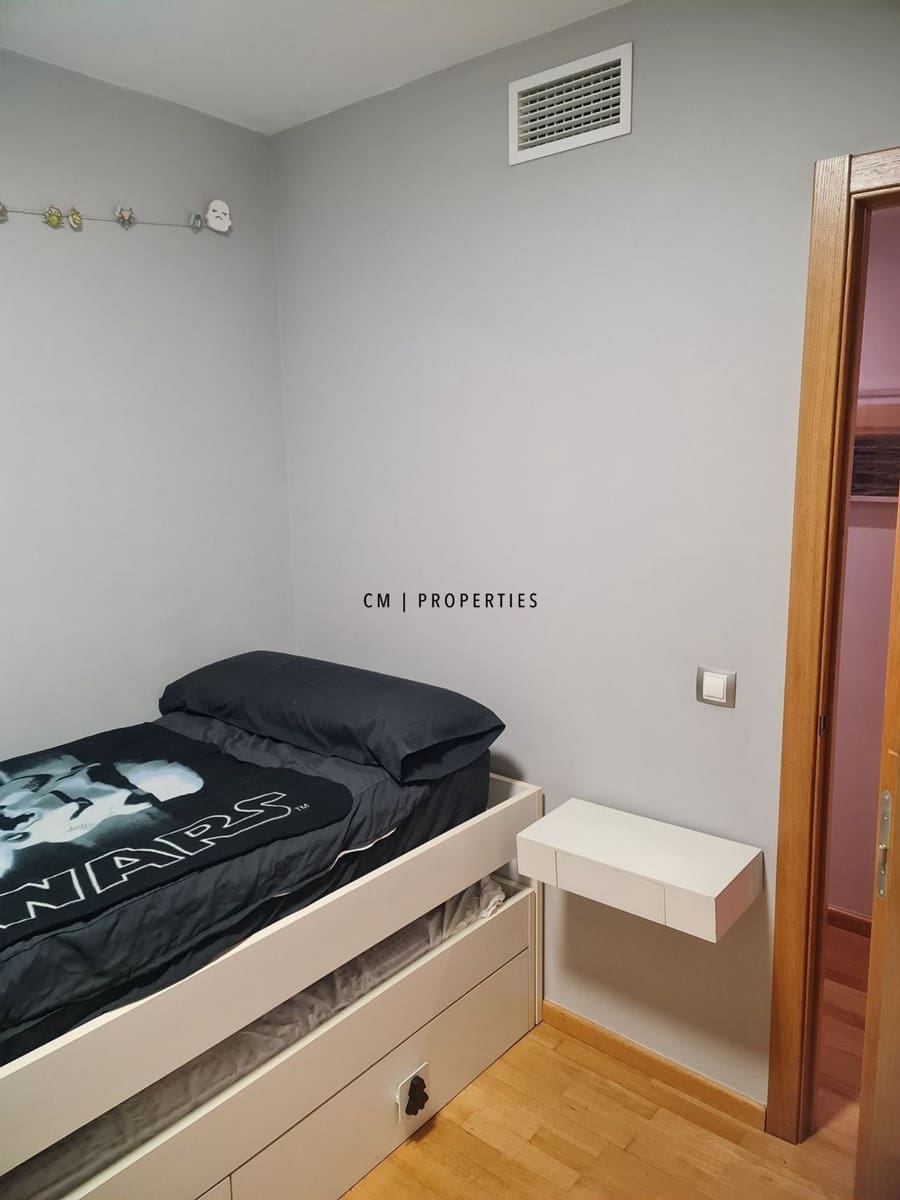 2 soverom Leilighet til leie i Valencia by - € 1 100 (Ref: 9525754)