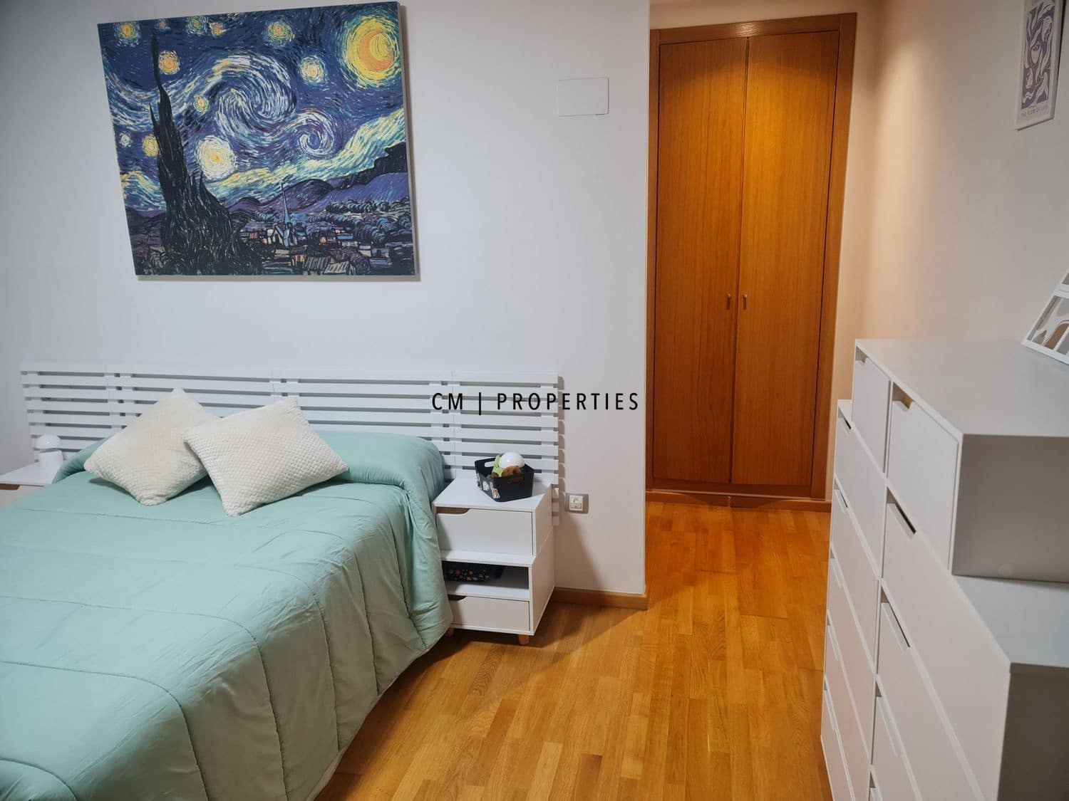 2 soverom Leilighet til leie i Valencia by - € 1 100 (Ref: 9525754)