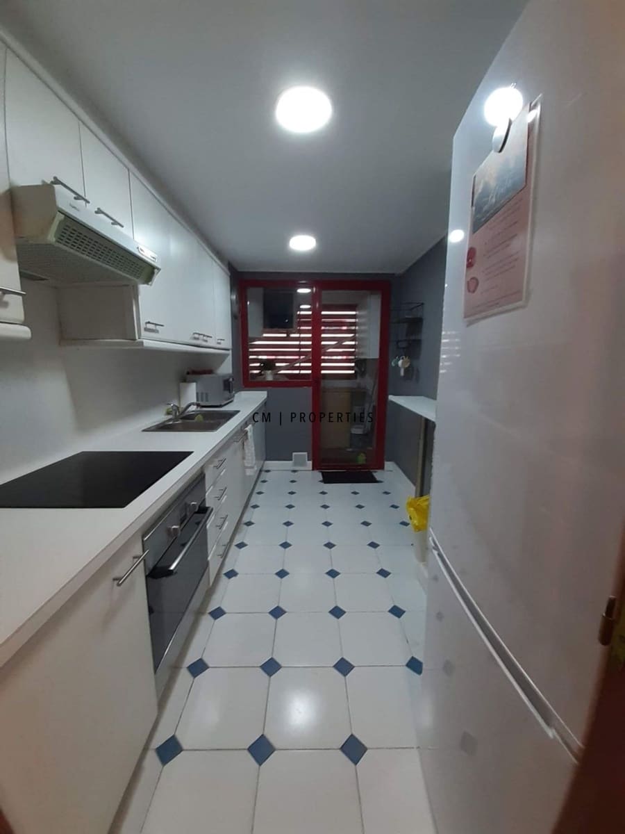 4 sypialnia Mieszkanie do wynajęcia w Miasto Walencja - 1 500 € (Ref: 9528784)