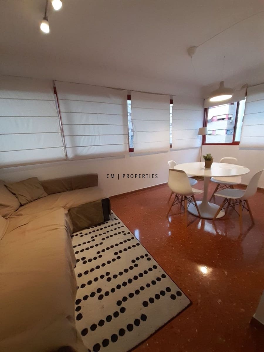 4 sypialnia Mieszkanie do wynajęcia w Miasto Walencja - 1 500 € (Ref: 9528784)