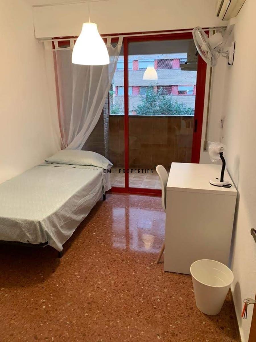 4 sypialnia Mieszkanie do wynajęcia w Miasto Walencja - 1 500 € (Ref: 9528784)