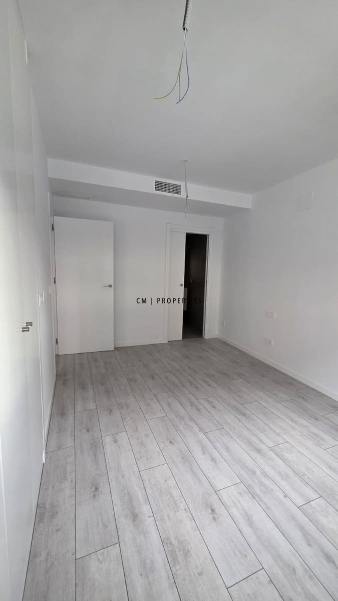 Piso de 2 habitaciones en Manises en alquiler con garaje - 1.400 € (Ref: 9529010)