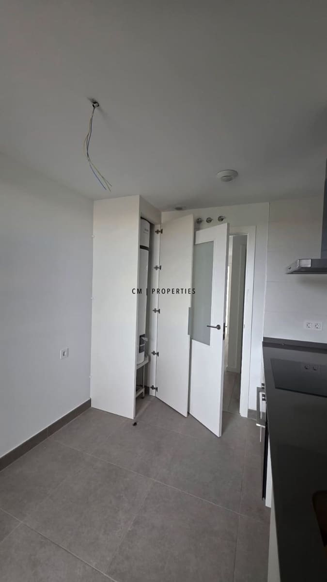 Piso de 2 habitaciones en Manises en alquiler con garaje - 1.400 € (Ref: 9529010)