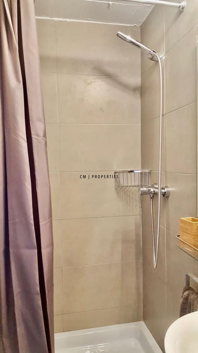 1 slaapkamer Flat te huur in Valencia stad met zwembad garage - € 1.100 (Ref: 9529412)