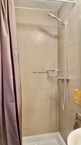 1 slaapkamer Flat te huur in Valencia stad met zwembad garage - € 1.100 (Ref: 9529412)