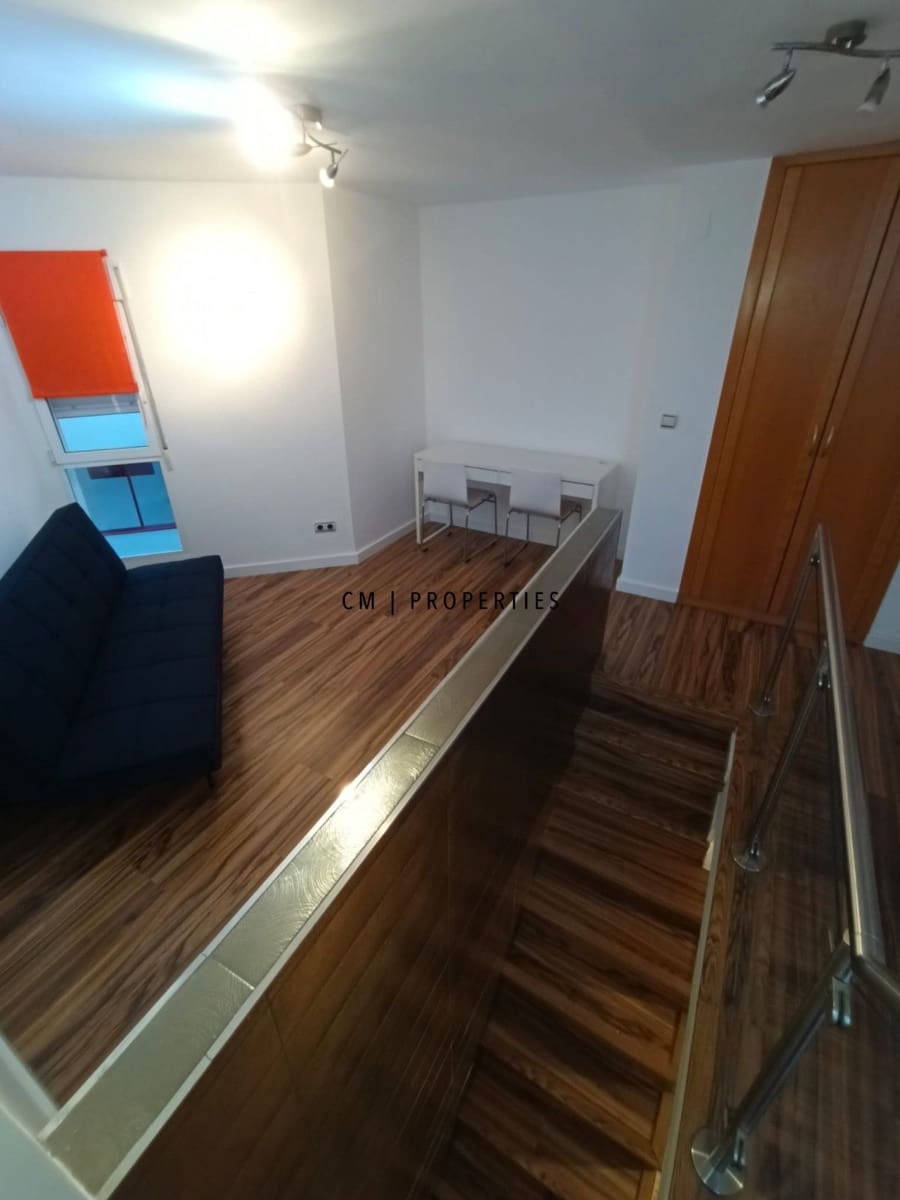 Penthouse de 3 chambres à louer à Valence ville - 2 000 € (Ref: 9531986)
