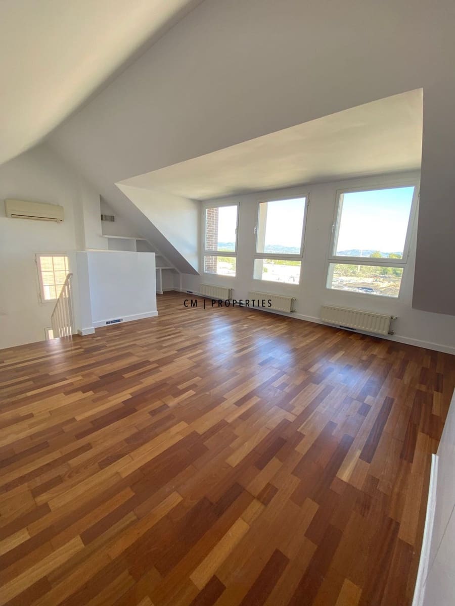 4 bedroom Villa for rent in Betera with pool garage - € 2,500 (Ref: 9534377)