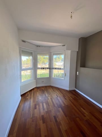 4 soveværelse Villa til leje i Bétera med swimmingpool garage - € 2.500 (Ref: 9534377)