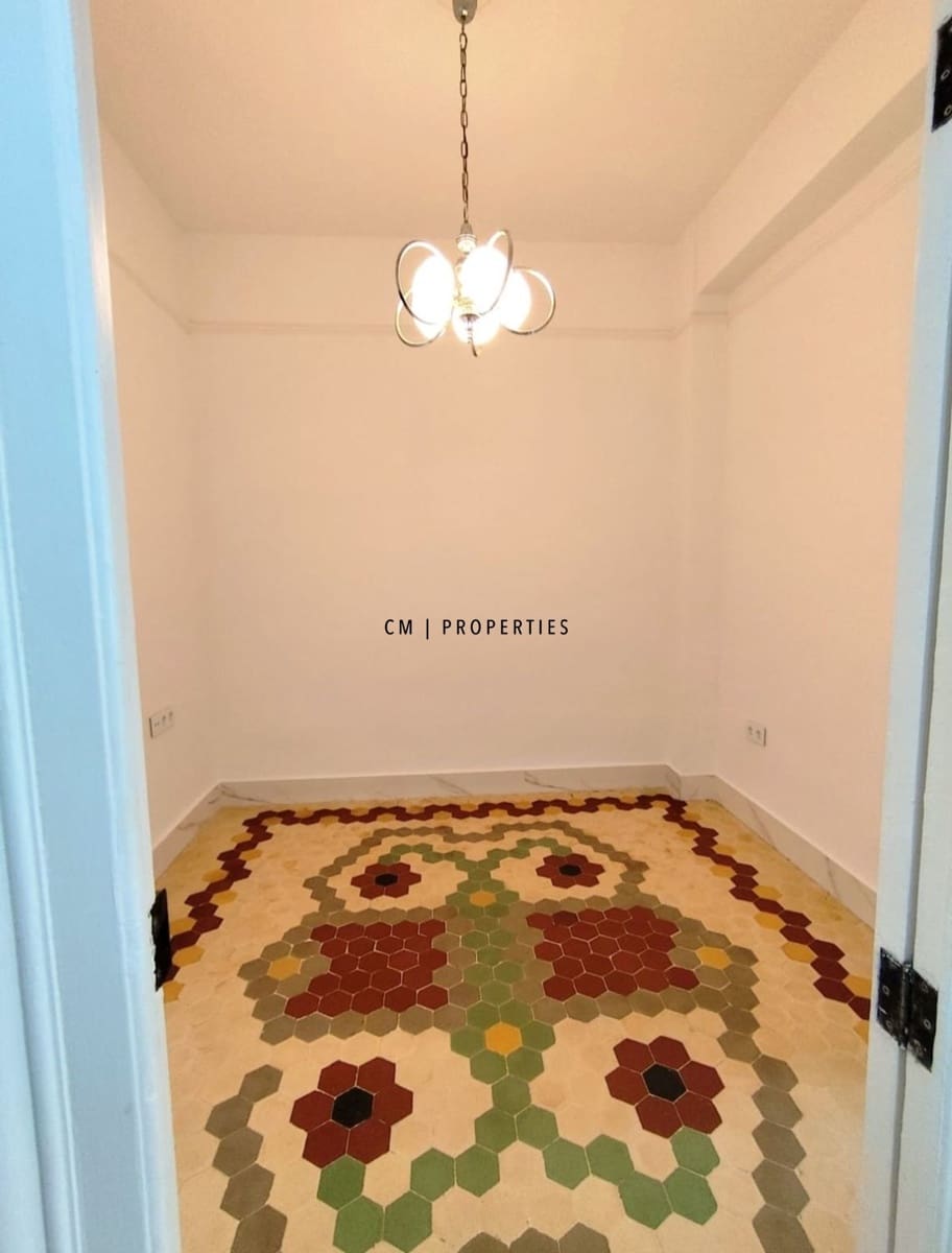 4 makuuhuone Asunto vuokrattavana paikassa Valencia kaupunki - 1 600 € (Ref: 9534761)