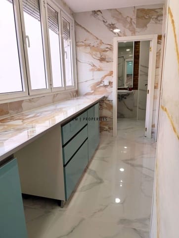 4 soverom Leilighet til leie i Valencia by - € 1 600 (Ref: 9534761)