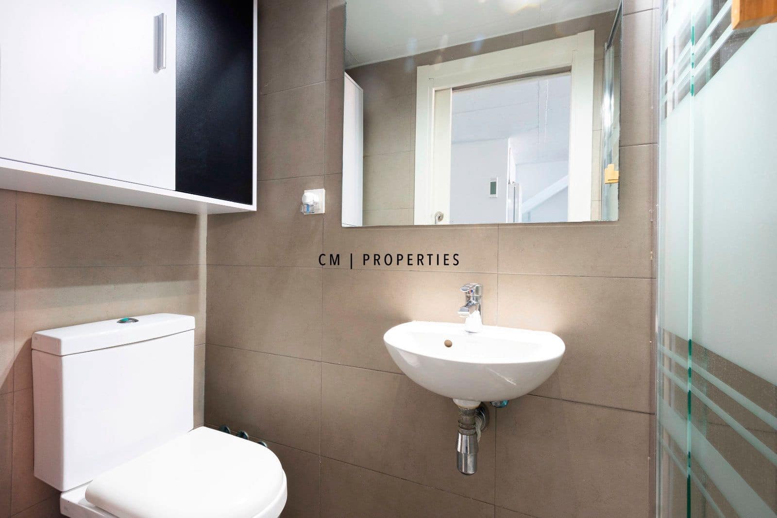 1 Zimmer Penthouse zu vermieten in Valencia Stadt mit Pool Garage - 1.250 € (Ref: 9535138)