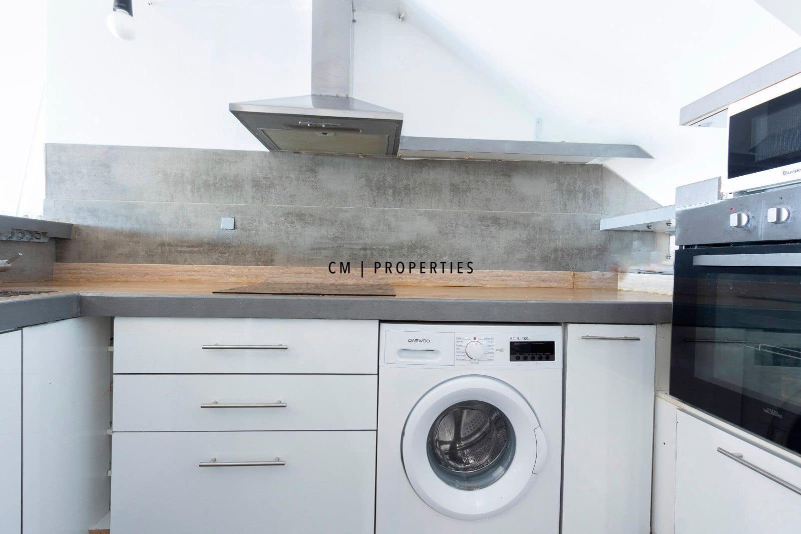 1 Zimmer Penthouse zu vermieten in Valencia Stadt mit Pool Garage - 1.250 € (Ref: 9535138)