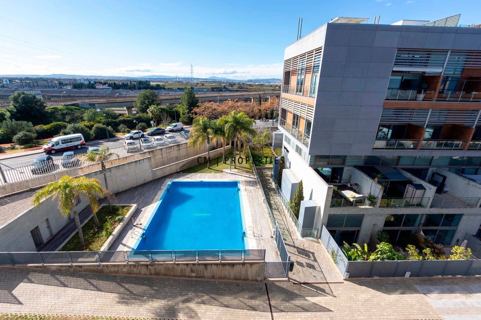 1 Zimmer Penthouse zu vermieten in Valencia Stadt mit Pool Garage - 1.250 € (Ref: 9535138)